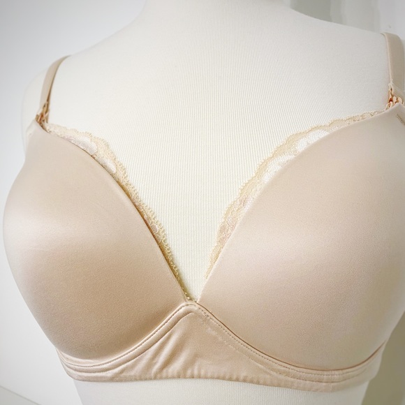 SET of Victoria Secret Padded and Wireless Maternity / Nursing Bras - 34DD - Picture 9 of 16